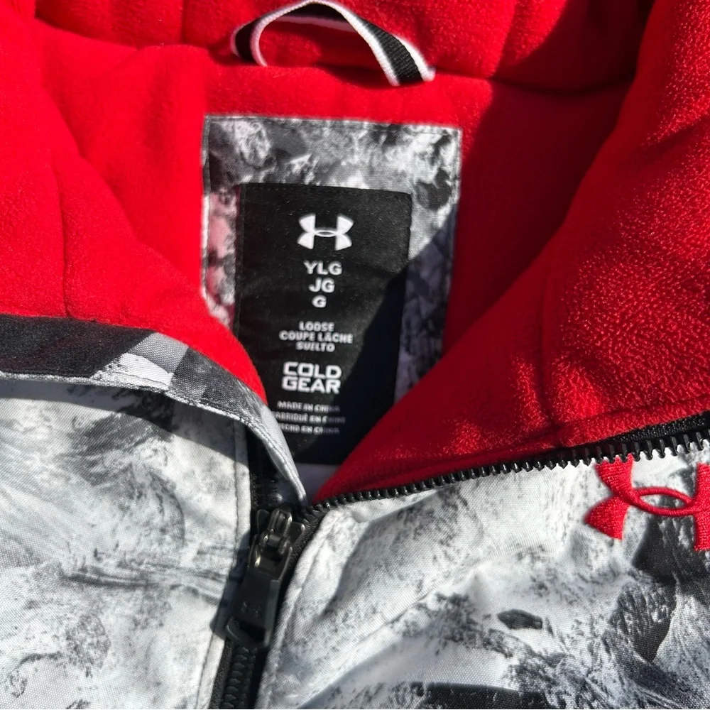 Under Armour UA Storm Winter Jacket Gray, Black, and White Camo Boys Size Large